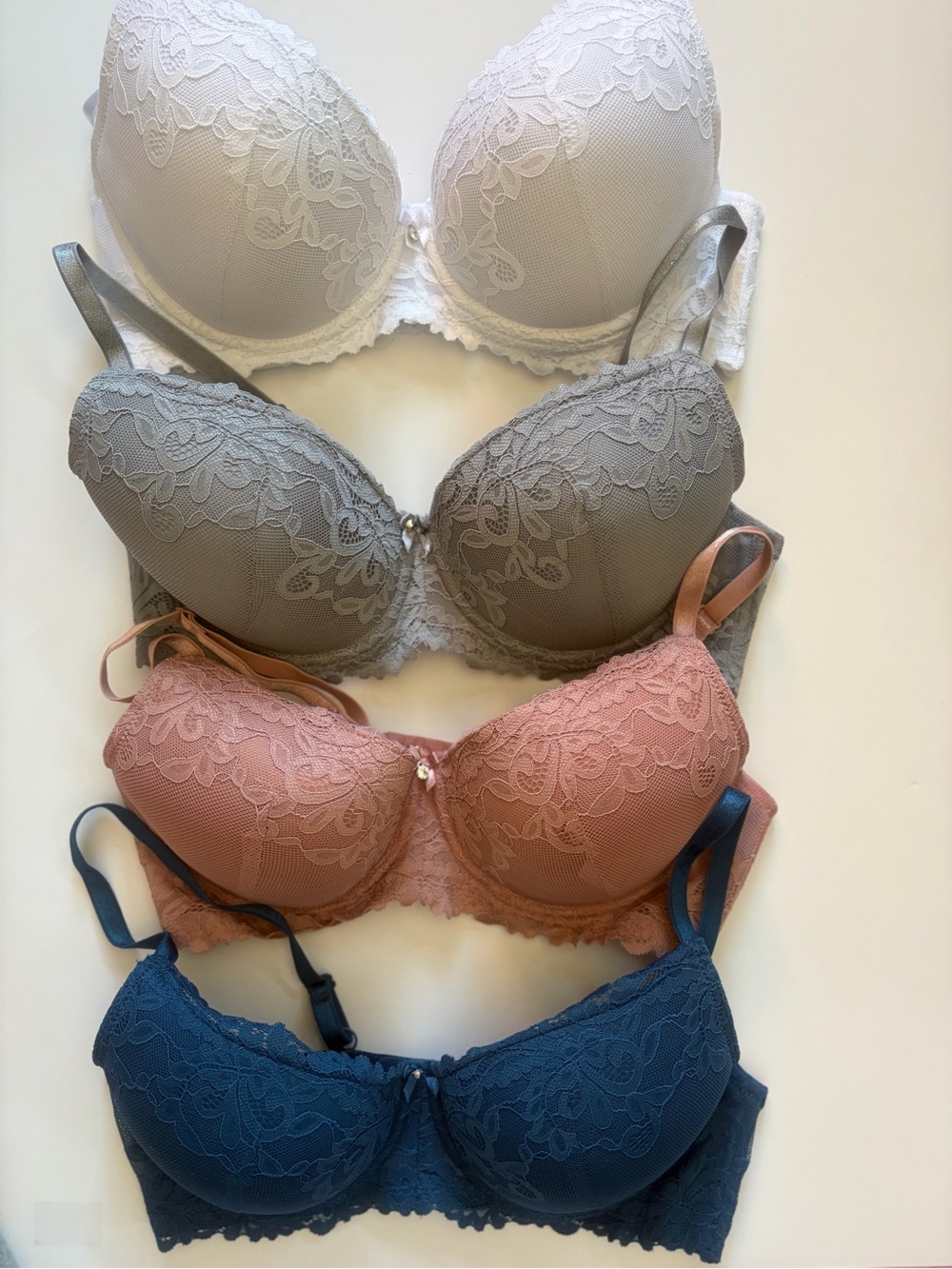 4 pack bundle Lace Bra Set in White, Gray, Dusty Pink & Navy size 38D